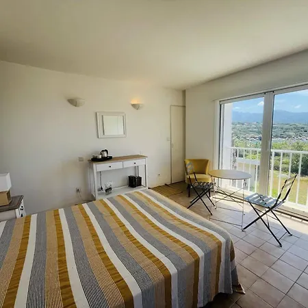 Holiday home 4 Pieces, 7 Couchages, Proche Plage, Terrasse, Jardin, Parking, Wi-fi - Fr-1-63-296 *